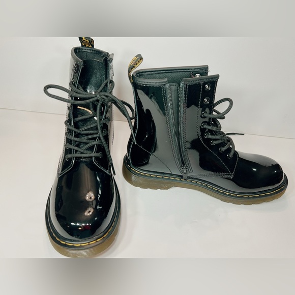 Dr. Martens Patent Leather Boot in Black SZ 7US L - Picture 7 of 10